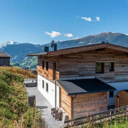 Heustadl Zillertal Апартаменты Цель-ам-Циллер