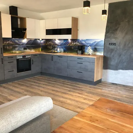 Heustadl Zillertal דירה צל אם צילר